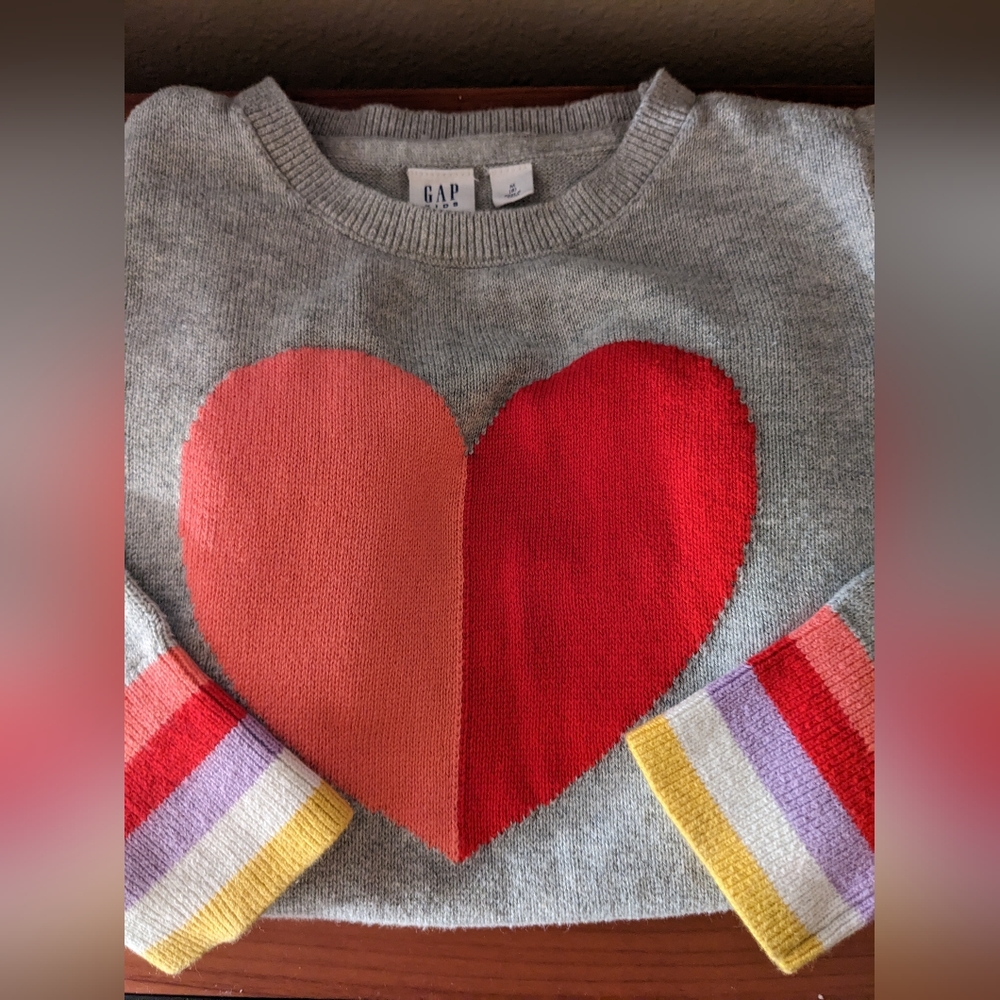 Gap heart Sweater size girls M, 8
